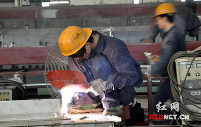 中國粉末冶金研發(fā)獲突破 硬質(zhì)合金工具將無需依賴進(jìn)口_新聞中心_新浪網(wǎng)